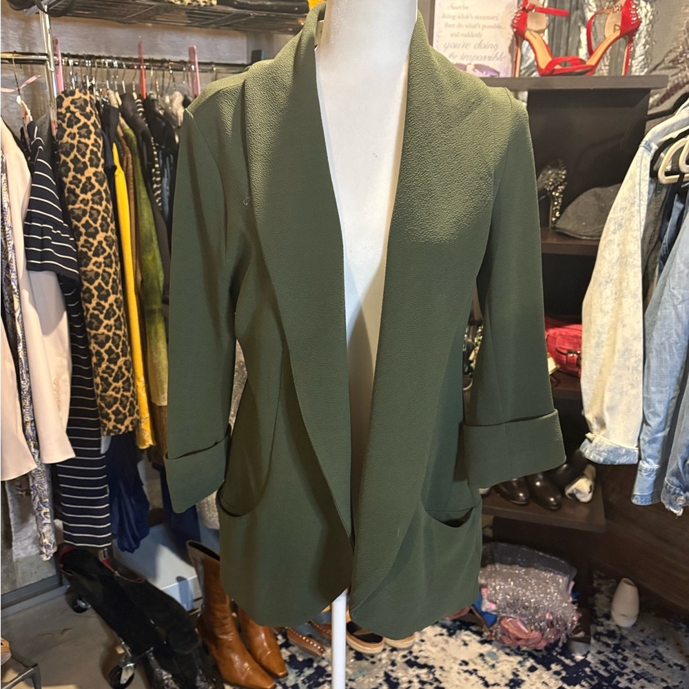 Elegant Forest Green Women's Blazer